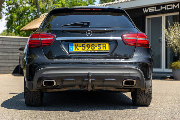 Mercedes-Benz GLA 180 Business Solution AMG Night Upgrade I Trekhaak I Cruise I Navigatie I 19 Inch I Led I Camera