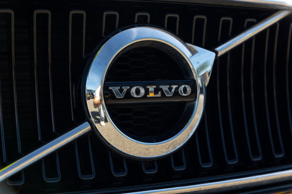 Volvo V90 2.0 T8 AWD Inscription I 91% I Btw I Luxe Leder I Trekhaak I Pine Grey