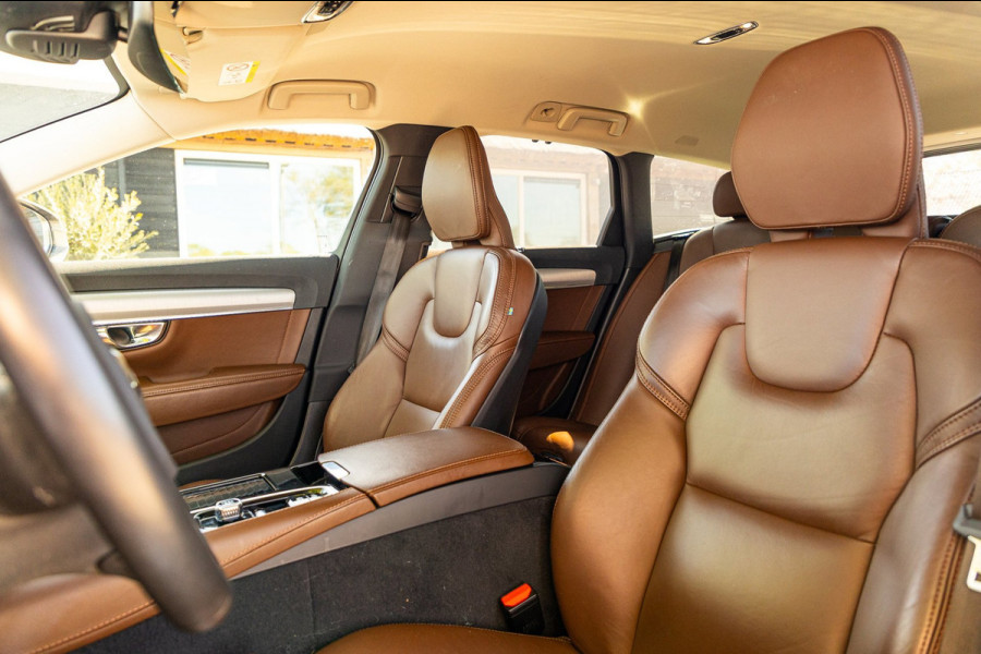 Volvo V90 2.0 T8 AWD Inscription I 91% I Btw I Luxe Leder I Trekhaak I Pine Grey