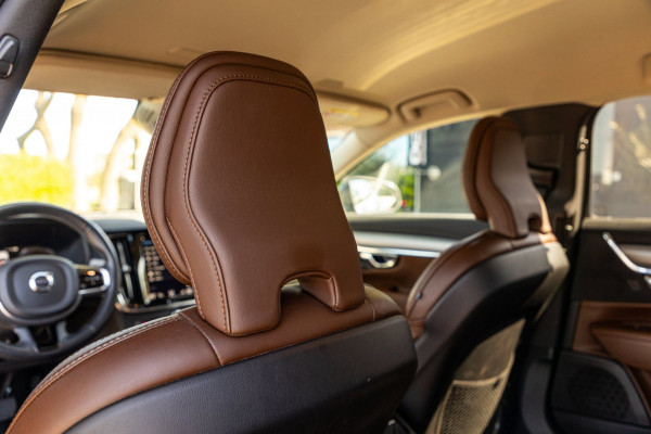 Volvo V90 2.0 T8 AWD Inscription I 91% I Btw I Luxe Leder I Trekhaak I Pine Grey