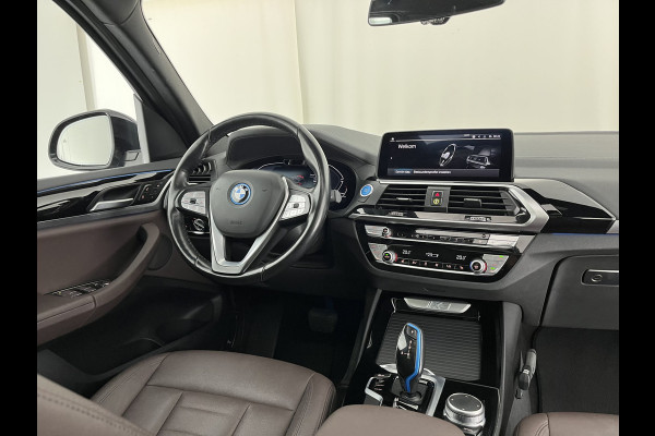 BMW iX3 Executive 80 kWh [ 3-Fase-11kW ] {SoH-99%} (INCL-BTW) Aut. *HEATPUMP | PANO | LEATHER | ADAPTIVE-CRUISE | FULL-LED | BLIND-SPOT | MEMORY-PACK | DIGI-COCKPIT | HEATED-COMFORTSEATS | KEYLESS | CAMERA | DAB+ | TOWBAR | 19''ALU*