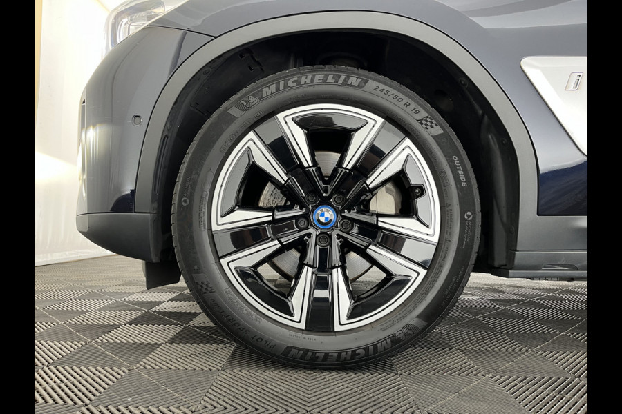 BMW iX3 Executive 80 kWh [ 3-Fase-11kW ] {SoH-99%} (INCL-BTW) Aut. *HEATPUMP | PANO | LEATHER | ADAPTIVE-CRUISE | FULL-LED | BLIND-SPOT | MEMORY-PACK | DIGI-COCKPIT | HEATED-COMFORTSEATS | KEYLESS | CAMERA | DAB+ | TOWBAR | 19''ALU*