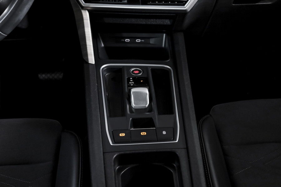 Seat Leon Sportstourer 1.4 TSI eHybrid PHEV Xcellence | S/K-Panodak | Dig. Cockpit | Adapt. Cruise | Stoel-+Stuurverw. | PDC | Camera | NAV + App. Connect | ECC | LM 18" |