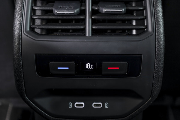 Seat Leon Sportstourer 1.4 TSI eHybrid PHEV Xcellence | S/K-Panodak | Dig. Cockpit | Adapt. Cruise | Stoel-+Stuurverw. | PDC | Camera | NAV + App. Connect | ECC | LM 18" |