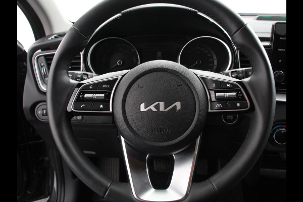 Kia Xceed 1.6 GDi PHEV Automaat DynamicLine | DEMO ! | Navigatie Apple Carplay/Android Auto  Adaptive Cruise Control  Parkeersensoren  Camera  Stoel-en stuurwielverwarming  Virtual Cockpit  Full LED