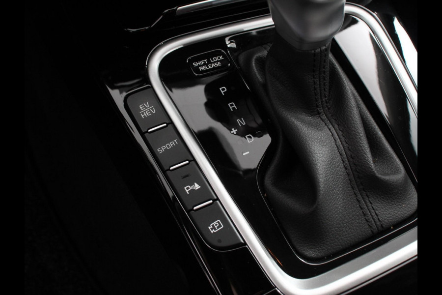 Kia Xceed 1.6 GDi PHEV Automaat DynamicLine | DEMO ! | Navigatie Apple Carplay/Android Auto  Adaptive Cruise Control  Parkeersensoren  Camera  Stoel-en stuurwielverwarming  Virtual Cockpit  Full LED