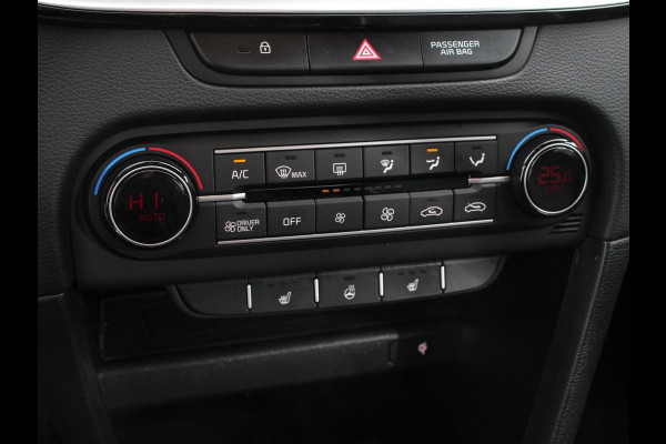 Kia Xceed 1.6 GDi PHEV Automaat DynamicLine | DEMO ! | Navigatie Apple Carplay/Android Auto  Adaptive Cruise Control  Parkeersensoren  Camera  Stoel-en stuurwielverwarming  Virtual Cockpit  Full LED