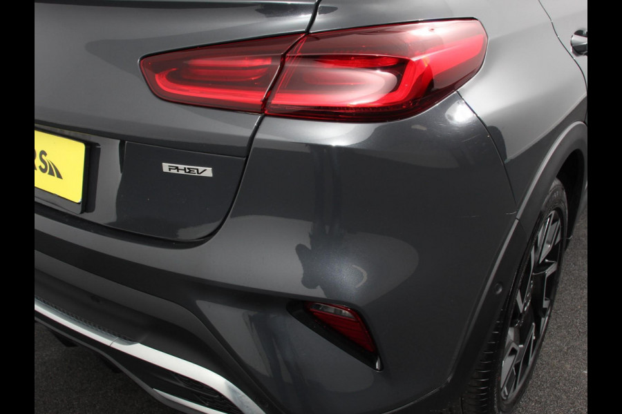 Kia Xceed 1.6 GDi PHEV Automaat DynamicLine | DEMO ! | Navigatie Apple Carplay/Android Auto  Adaptive Cruise Control  Parkeersensoren  Camera  Stoel-en stuurwielverwarming  Virtual Cockpit  Full LED