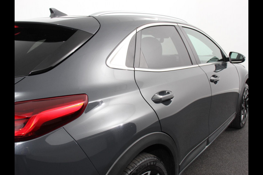 Kia Xceed 1.6 GDi PHEV Automaat DynamicLine | DEMO ! | Navigatie Apple Carplay/Android Auto  Adaptive Cruise Control  Parkeersensoren  Camera  Stoel-en stuurwielverwarming  Virtual Cockpit  Full LED