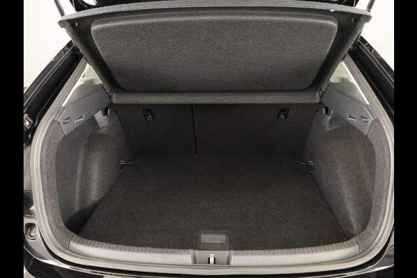 Volkswagen Taigo Oranje Edition 1.0 85 kW / 116 pk TSI CUV 7 versn. | Automaat (DSG) | Navigatie  | Parkeersensoren | Achteruitrijcamera | Stoelverwarming |