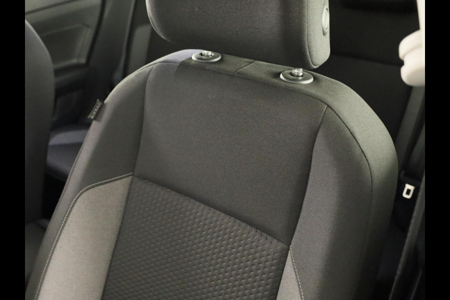 Volkswagen Taigo Oranje Edition 1.0 85 kW / 116 pk TSI CUV 7 versn. | Automaat (DSG) | Navigatie  | Parkeersensoren | Achteruitrijcamera | Stoelverwarming |