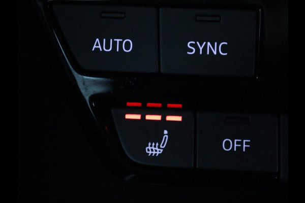 Audi A3 30 TFSI Advanced edition | Stoelverwarming | Matrix LED | Adaptive cruise | Camera | Park Assist | Elektrische stoel | Carplay | Sportstoelen | Navigatie | Virtual Cockpit | Climate control | Audi Sound