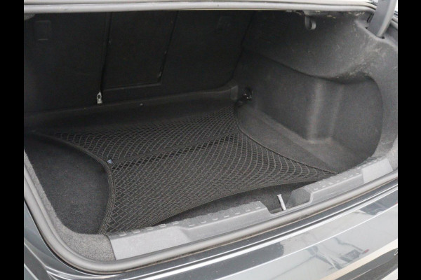 Audi A3 30 TFSI Advanced edition | Stoelverwarming | Matrix LED | Adaptive cruise | Camera | Park Assist | Elektrische stoel | Carplay | Sportstoelen | Navigatie | Virtual Cockpit | Climate control | Audi Sound