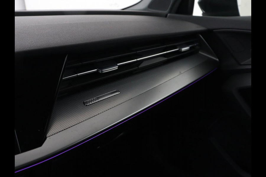 Audi A3 30 TFSI Advanced edition | Stoelverwarming | Matrix LED | Adaptive cruise | Camera | Park Assist | Elektrische stoel | Carplay | Sportstoelen | Navigatie | Virtual Cockpit | Climate control | Audi Sound