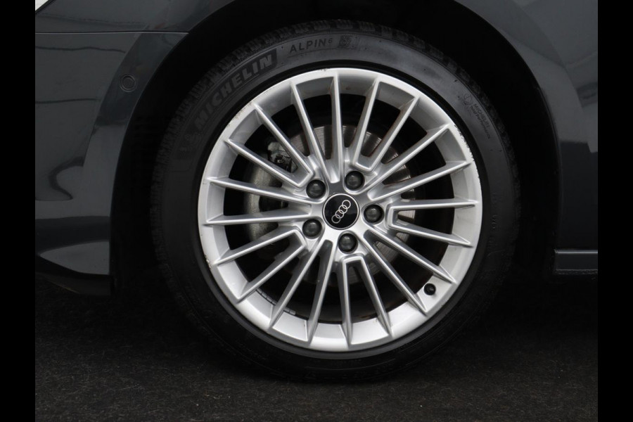 Audi A3 30 TFSI Advanced edition | Stoelverwarming | Matrix LED | Adaptive cruise | Camera | Park Assist | Elektrische stoel | Carplay | Sportstoelen | Navigatie | Virtual Cockpit | Climate control | Audi Sound