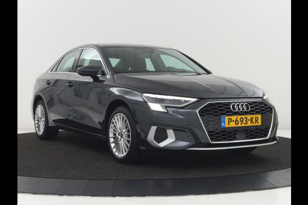 Audi A3 30 TFSI Advanced edition | Stoelverwarming | Matrix LED | Adaptive cruise | Camera | Park Assist | Elektrische stoel | Carplay | Sportstoelen | Navigatie | Virtual Cockpit | Climate control | Audi Sound