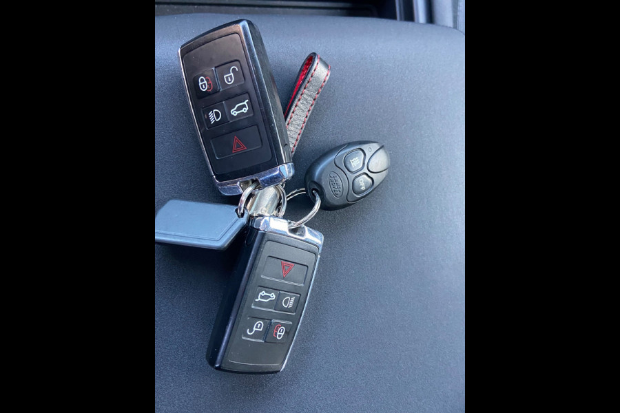 Land Rover Defender 110 3.0 P400 110 GRIJS KENTEKEN/PANO/LANE/VIRTUAL/CAMERA