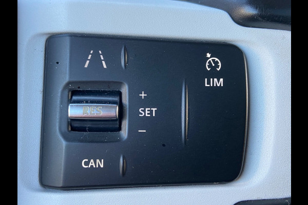 Land Rover Defender 110 3.0 P400 110 GRIJS KENTEKEN/PANO/LANE/VIRTUAL/CAMERA