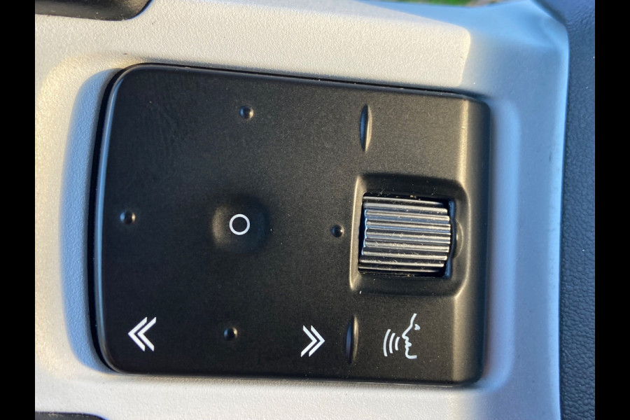Land Rover Defender 110 3.0 P400 110 GRIJS KENTEKEN/PANO/LANE/VIRTUAL/CAMERA