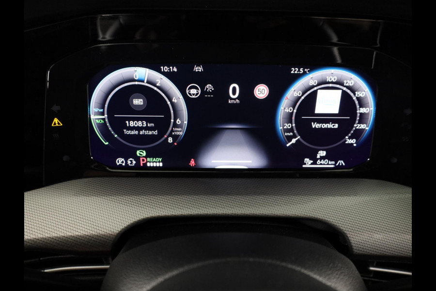 Volkswagen Golf 1.5 eHybrid Style Edition 204 pk Automaat (DSG) | Verlengde garantie | Navigatie via App | Parkeersensoren (Park assist) | Achteruitrijcamera | Stoel/stuur verwarming |