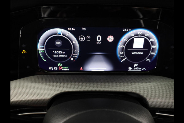 Volkswagen Golf 1.5 eHybrid Style Edition 204 pk Automaat (DSG) | Verlengde garantie | Navigatie via App | Parkeersensoren (Park assist) | Achteruitrijcamera | Stoel/stuur verwarming |