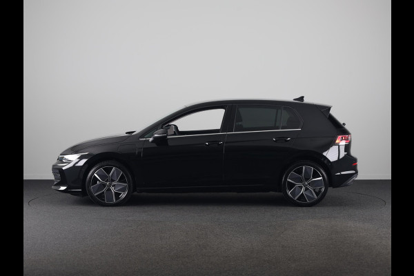 Volkswagen Golf 1.5 eHybrid Style Edition 204 pk Automaat (DSG) | Verlengde garantie | Navigatie via App | Parkeersensoren (Park assist) | Achteruitrijcamera | Stoel/stuur verwarming |