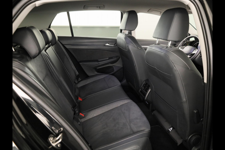 Volkswagen Golf 1.5 eHybrid Style Edition 204 pk Automaat (DSG) | Verlengde garantie | Navigatie via App | Parkeersensoren (Park assist) | Achteruitrijcamera | Stoel/stuur verwarming |
