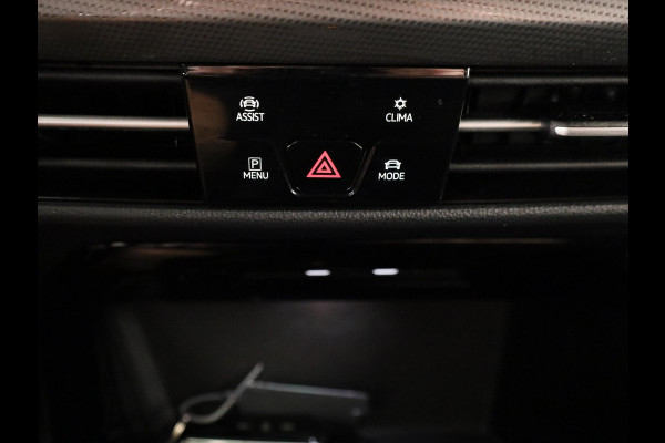 Volkswagen Golf 1.5 eHybrid Style Edition 204 pk Automaat (DSG) | Verlengde garantie | Navigatie via App | Parkeersensoren (Park assist) | Achteruitrijcamera | Stoel/stuur verwarming |