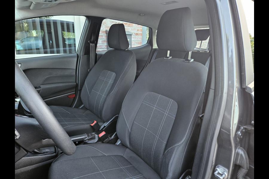 Ford Fiesta 1.1 Trend Trekhaak! PDC! Navigatie! Nette Auto! Dealer Onderhouden! NAP!