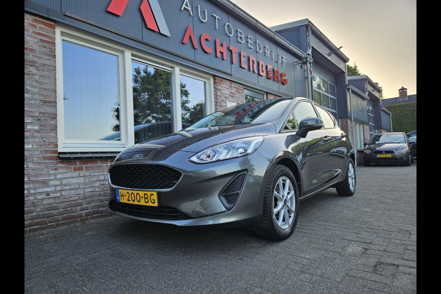 Ford Fiesta 1.1 Trend Trekhaak! PDC! Navigatie! Nette Auto! Dealer Onderhouden! NAP!