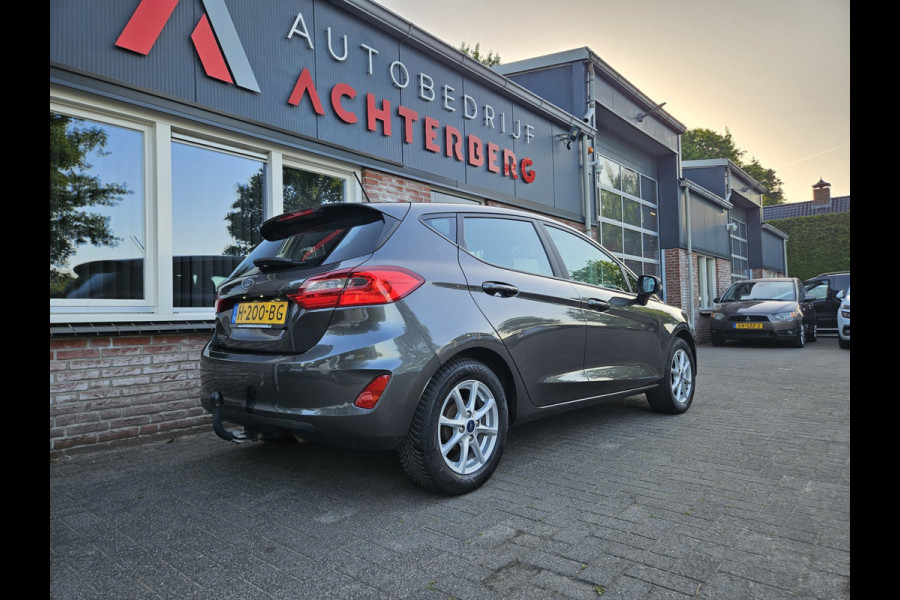 Ford Fiesta 1.1 Trend Trekhaak! PDC! Navigatie! Nette Auto! Dealer Onderhouden! NAP!