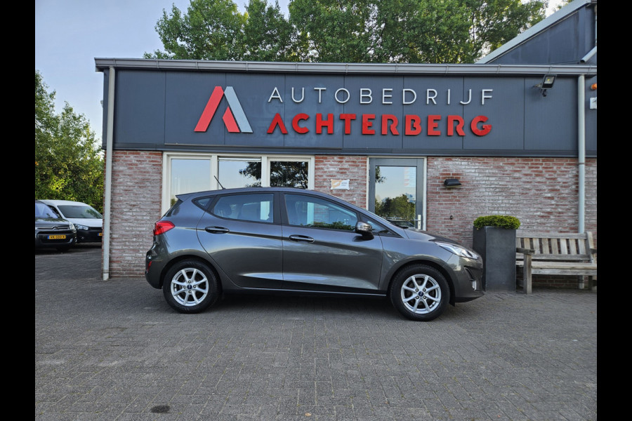 Ford Fiesta 1.1 Trend Trekhaak! PDC! Navigatie! Nette Auto! Dealer Onderhouden! NAP!