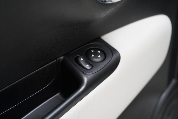 Fiat 500 1.0 Hybrid Dolcevita | Carplay | Climate control | Cruise control | Panoramadak