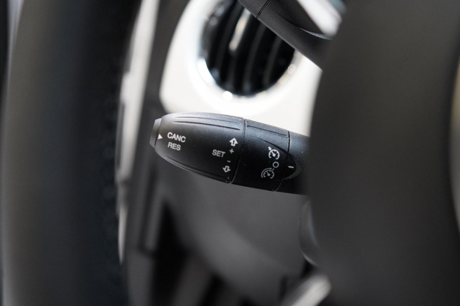 Fiat 500 1.0 Hybrid Dolcevita | Carplay | Climate control | Cruise control | Panoramadak