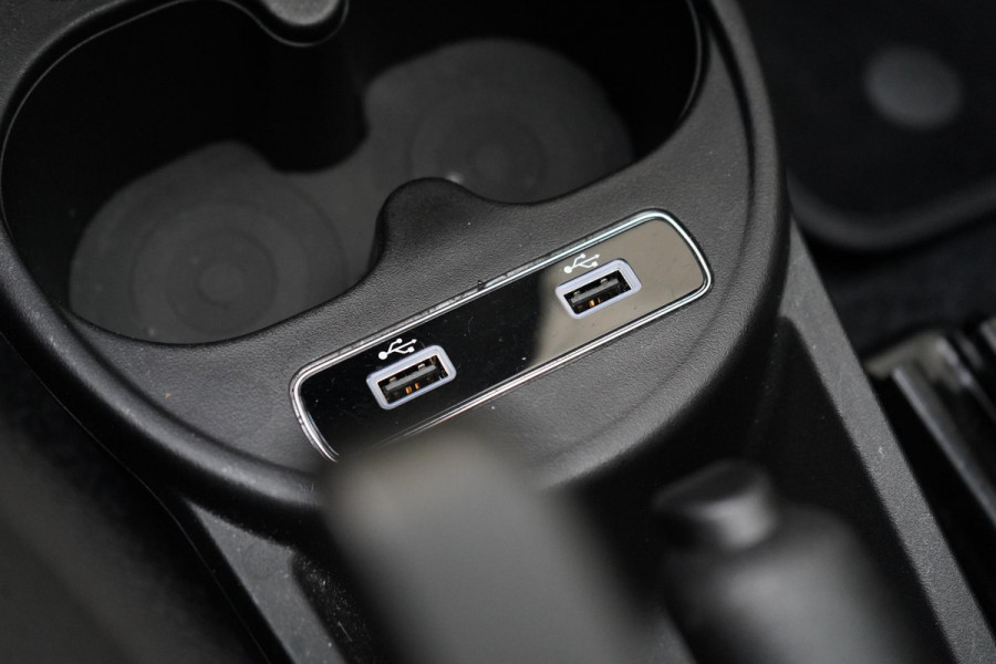 Fiat 500 1.0 Hybrid Dolcevita | Carplay | Climate control | Cruise control | Panoramadak