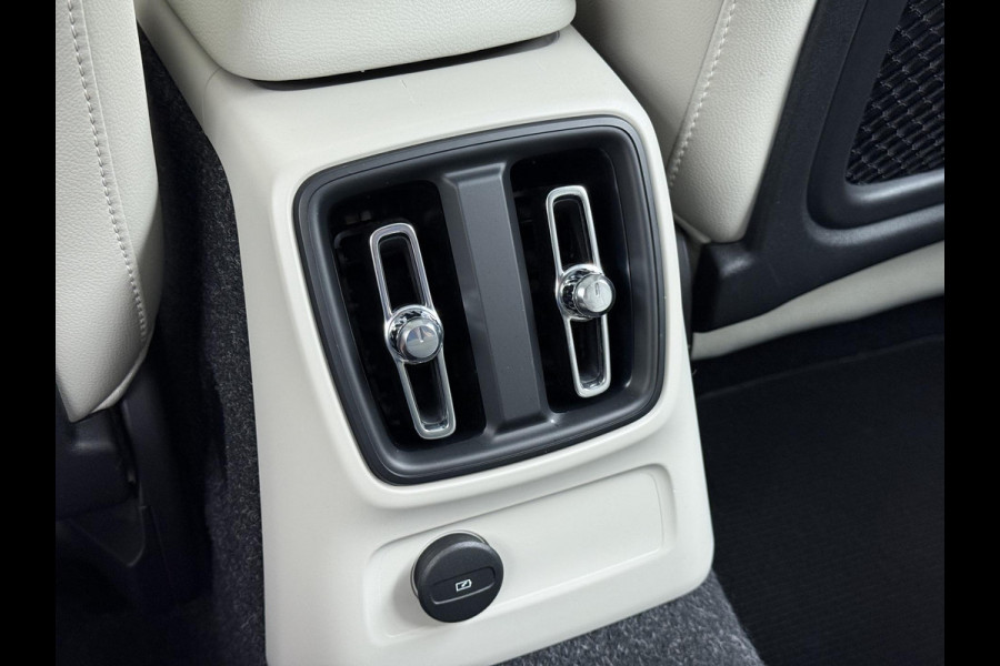 Volvo XC40 1.5 T5 Recharge Inscription AUTOMAAT | TREKHAAK | PANORAMADAK | LEDER| DEALER ONDERHOUDEN| HARMAN KARDON| DODE HOEK SENSOR| 360 CAMERA|