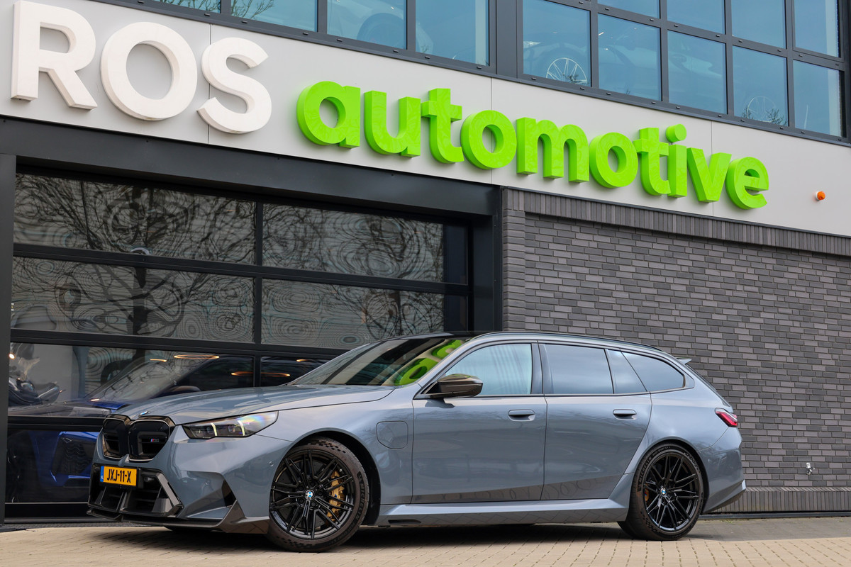 BMW 5 Serie Touring M5 | KERAMISCH | BTW | M-DRIVE PROFESSIONAL | CARBON SPLITTER | COMFORT-PACK | ALCANTARA | 4X STOELVERW |