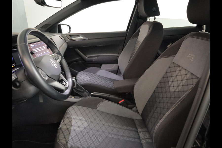 Volkswagen Polo 1.0 TSI R-Line 110 pk Automaat (DSG) | Navigatie via App | Parkeersensoren (Park assist) | Achteruitrijcamera | Adaptieve cruise control | Stoelverwarming | R-Line |