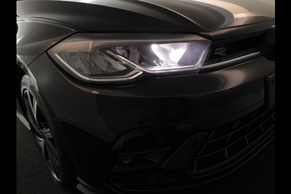 Volkswagen Polo 1.0 TSI R-Line 110 pk Automaat (DSG) | Navigatie via App | Parkeersensoren (Park assist) | Achteruitrijcamera | Adaptieve cruise control | Stoelverwarming | R-Line |