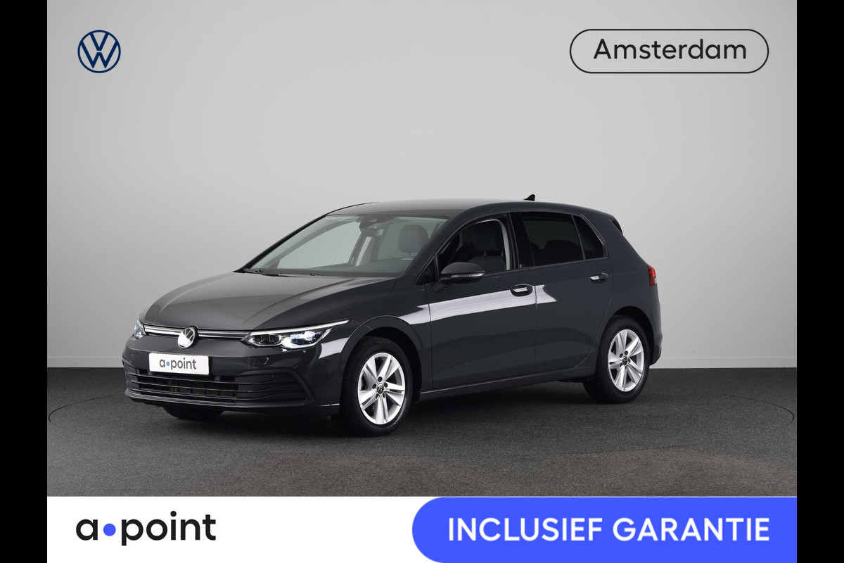 Volkswagen Golf 1.0 eTSI Life Business 110PK | Stuurwielverwarming | IQ light | Parkeersensoren |