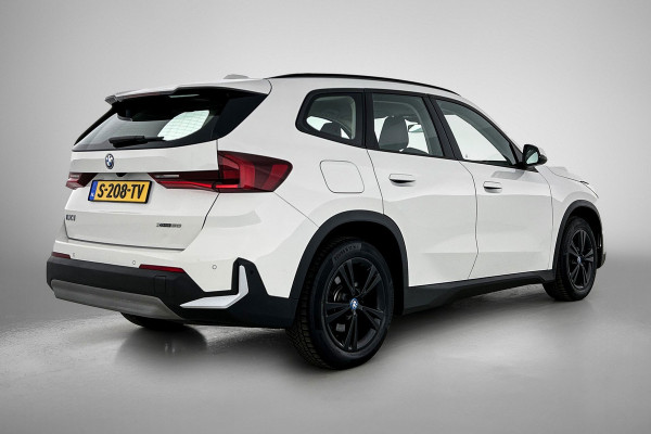 BMW iX1 XDrive30 Launch Edition 67 kWh. SoH 97% (NL-auto, 1e Eig, Dealer OnderH, Navi, Leder, Climate Con, Etc)