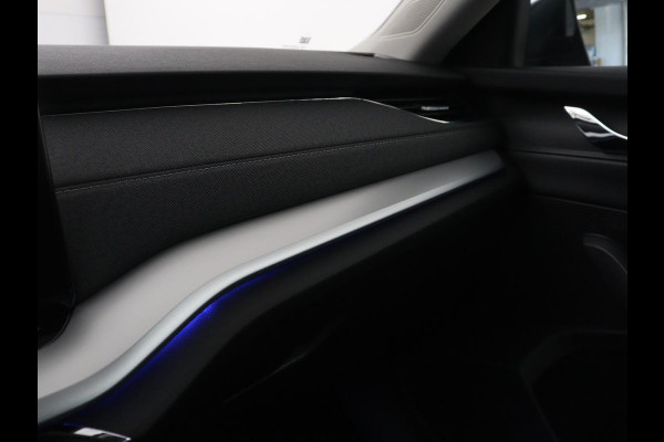 Škoda Octavia 1.5 TSI First Edition | Trekhaak | Stoelverwarming | Adaptive cruise | Carplay | Navigatie | Matrix LED | Keyless | Virtual Cockpit | Sfeerverlichting | Climate control | DAB | Parkeerhulp