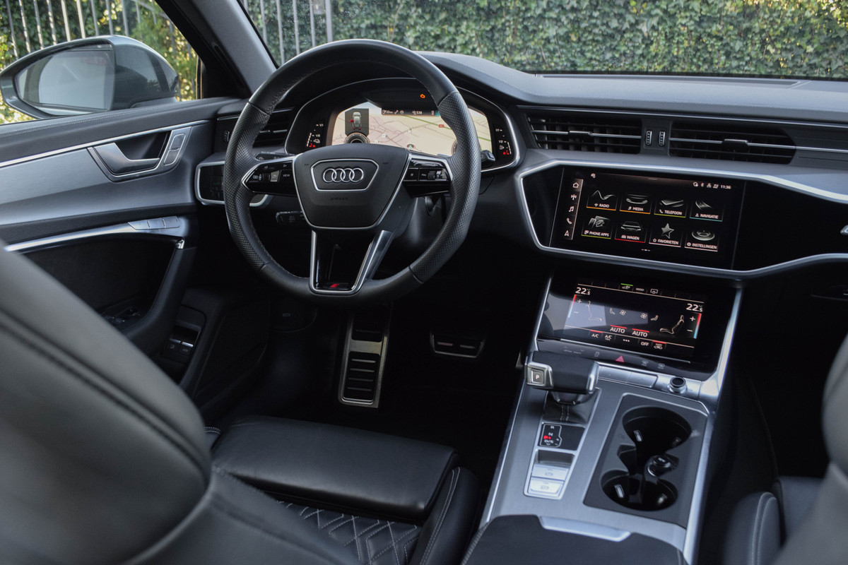 Audi A6 Avant 50 TFSI e Quattro / S-stoelen/ B&O/ Panoramadak/ 21 Inch