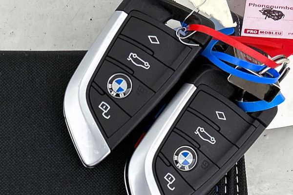 BMW i4 EDrive35 70 kWh M-sportpakket SoH 93,46%(1e Eig, Dealer OndH, Navi Pro, Camera, Carplay, Addapt Cruise, StoelV, PDC V+A,Etc