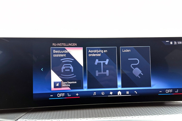 BMW i4 EDrive35 70 kWh M-sportpakket SoH 93,46%(1e Eig, Dealer OndH, Navi Pro, Camera, Carplay, Addapt Cruise, StoelV, PDC V+A,Etc
