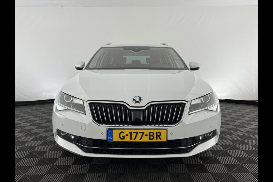 Škoda Superb Combi 1.5 TSI ACT Style Business (INCL.BTW) Aut. *LEATHER-MICROFIBRE | XENON | MEMORY-PACK | NAVI-FULLMAP | CAMERA | KEYLESS | HEATED-COMFORTSEATS | PRIVACY-GLASS | SHIFT-PADDLES | ECC | PDC | CRUISE | 18''ALU*
