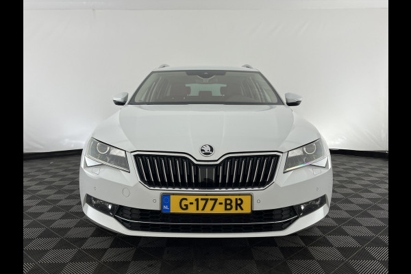 Škoda Superb Combi 1.5 TSI ACT Style Business (INCL.BTW) Aut. *LEATHER-MICROFIBRE | XENON | MEMORY-PACK | NAVI-FULLMAP | CAMERA | KEYLESS | HEATED-COMFORTSEATS | PRIVACY-GLASS | SHIFT-PADDLES | ECC | PDC | CRUISE | 18''ALU*