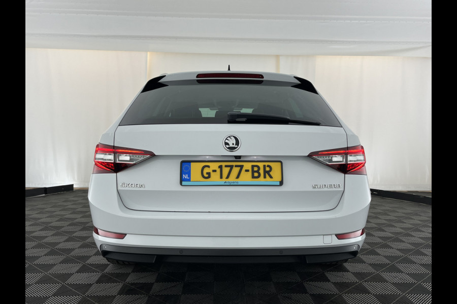 Škoda Superb Combi 1.5 TSI ACT Style Business (INCL.BTW) Aut. *LEATHER-MICROFIBRE | XENON | MEMORY-PACK | NAVI-FULLMAP | CAMERA | KEYLESS | HEATED-COMFORTSEATS | PRIVACY-GLASS | SHIFT-PADDLES | ECC | PDC | CRUISE | 18''ALU*