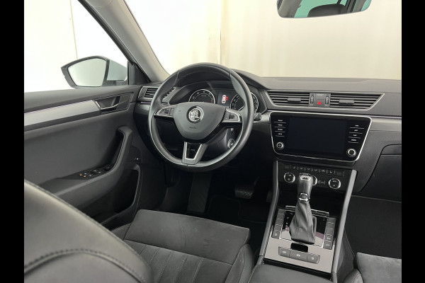 Škoda Superb Combi 1.5 TSI ACT Style Business (INCL.BTW) Aut. *LEATHER-MICROFIBRE | XENON | MEMORY-PACK | NAVI-FULLMAP | CAMERA | KEYLESS | HEATED-COMFORTSEATS | PRIVACY-GLASS | SHIFT-PADDLES | ECC | PDC | CRUISE | 18''ALU*