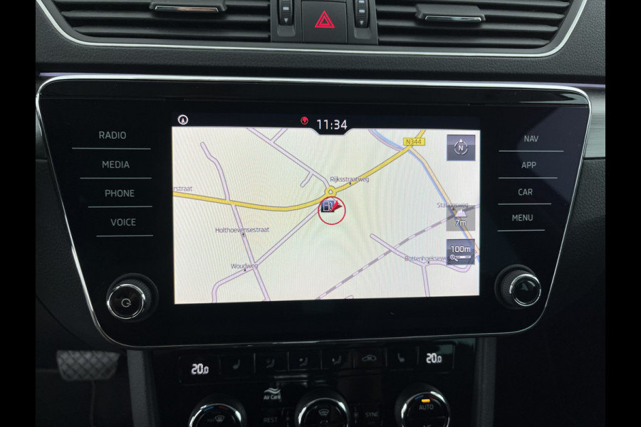 Škoda Superb Combi 1.5 TSI ACT Style Business (INCL.BTW) Aut. *LEATHER-MICROFIBRE | XENON | MEMORY-PACK | NAVI-FULLMAP | CAMERA | KEYLESS | HEATED-COMFORTSEATS | PRIVACY-GLASS | SHIFT-PADDLES | ECC | PDC | CRUISE | 18''ALU*